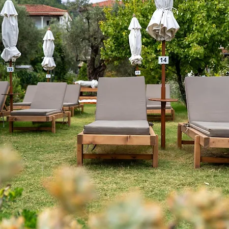 Roula's House On The * İskados