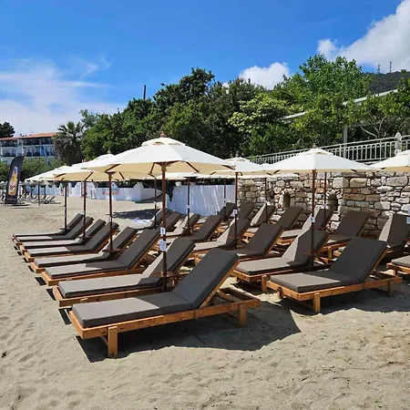 Roula's House On The * Скиатос