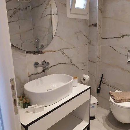 Roula's House On The