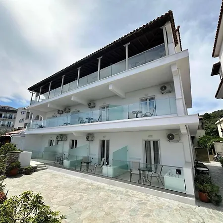 Roula's House On The דירה