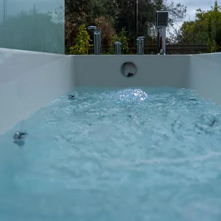 Apartament Roula's House On The *