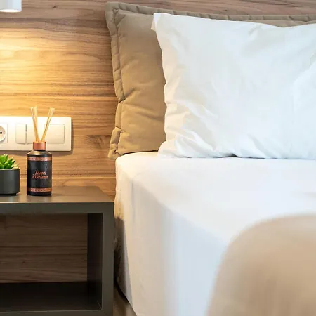 Roula's House On The Апартаменты Скиатос