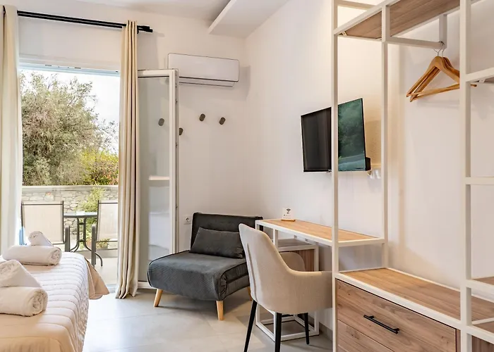 Roula's House On The * Skiatos