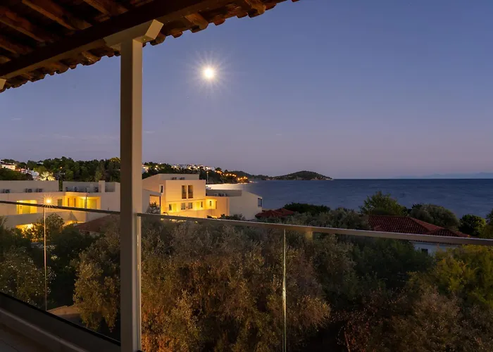 Roula's House On The * Skiatos