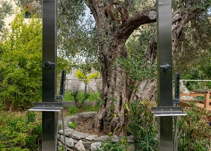 Roula's House On The * Skiatos